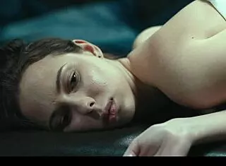 ai girlfriend alice ross acts like a real life sex doll. she's frozen, fucked, and filled with cum in her pussy casually.