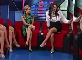 paola rojas upskirt view is intriguing 😏