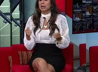 paola rojas upskirt view is intriguing 😏