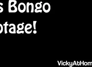 VICKY VETTE AND HER LESBIAN LOVER CHARLEE CHASE LICKING MUFF WITH DIRTY TALK!