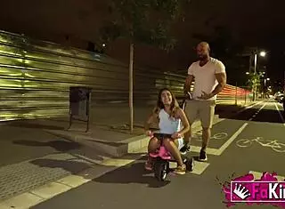 Mini-Motomami arrives feeling excited as Munequita Enfadada craves that big throng deep inside her wet pussy passionately.