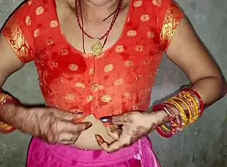 Intense Bhabhi Pees in Bathroom with Hindi Dirty Talk!