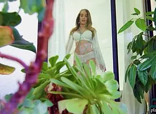 Watch playmate milf kimmy granger strip and show big tits outdoors in softcore video!