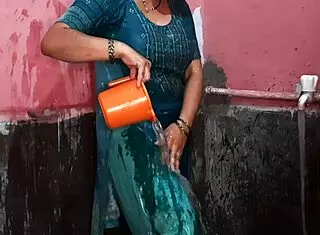 Wow, nangi wife shows clean pussy and big breast boobs in bathroom indoor display!