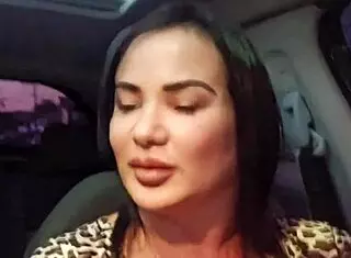 Brunette Pornstar with Big Tits and Big Clit Gives Public Blowjob to Motorista de App in Car for Outdoor Homemade Fun