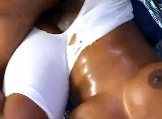 Hot romantic amateur fuck on chia with muscular bodybuilder