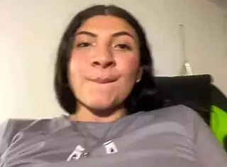 Tremendas tetas de Colombiana