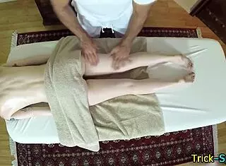 Amateur Babe's Back Rubbed Intriguingly