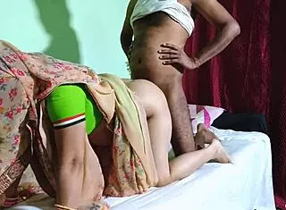 indian bhabhi and sexy boy share very good sexy chudai