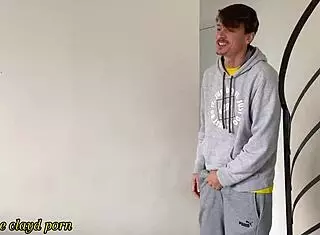 agora ele quer meter só no meu cuzinho! ele já está arrombado completo no red 🔥