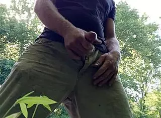 Whoa, public jerkoff at the park with my big cock, cum shot everywhere 😱 hope no one spotted me!