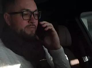 Alluring bombshell visits doctor for intense fingering and riding cowgirl to achieve squirting orgasm in hospital!