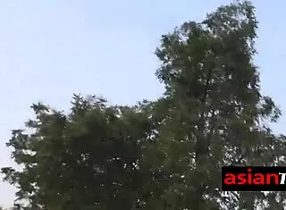 Hey, this horny sex tourist is hunting for a petite Asian teen to bang outdoors for free!