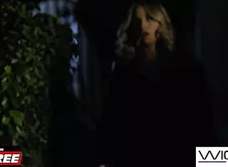 want to see smokin hot anna claire clouds get her pussy licked?