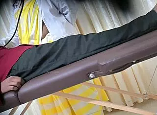 Desi Doctor Sahiya Provides Hand Relief To Hospital Patient