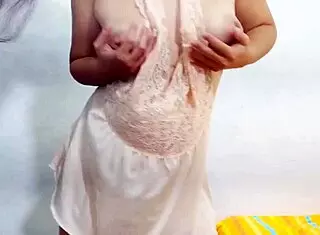 طبوني مبغاش يبرد عليا تيسخن ليا نهار كامل in assfucking session