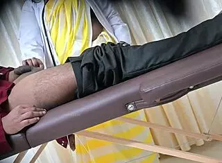 Desi Doctor Sahiya Provides Hand Relief To Hospital Patient