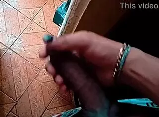 Hey, watch me give my pussy to fiha Mary Bom Bom for squirting fun! 😈💦