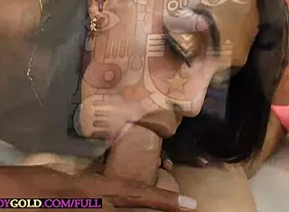 Latina Trannies Sabryna Melissa and Gabrielly Ferraz Share Cock in Bareback 3some Double Action