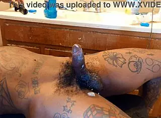 Bbc Worship Leads To Huge Cumshot Compilation With Muscular Black Lover