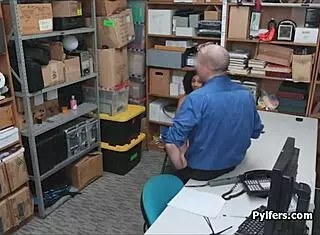 Frizzy-haired ebony teen 18+ sucks patrolman's cock