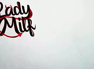 Dejé mi verga fuera del pantalón para que me viera la traviesa subtitulada en español