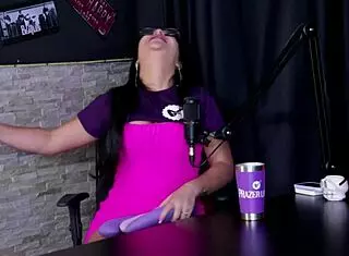 raphaela savanah tries anal for the first time facing forward and craves menage while masturbating in uber during halloween