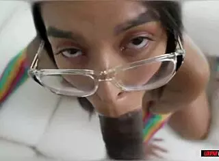 Deliciosa Morena Cavalgando Pau Com Leitadas Na Xota Bruna Paz