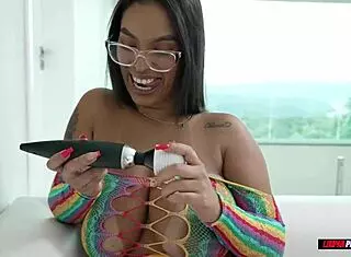 Deliciosa Morena Cavalgando Pau Com Leitadas Na Xota Bruna Paz