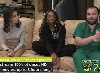 Giggles Feet Get Sandy At The Beach On Beat2feetcom