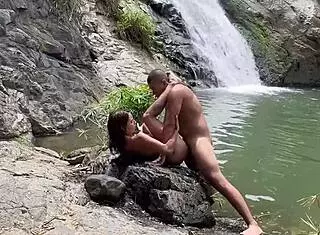 Model Aisha Ferrari Recorded In Outdoor Encounter With Mexican Soldier Near Playa El Carmen Quintana Roo Viral Video