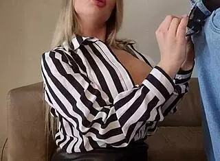Geile Psycholgin Verordnet Sex Therapie with Blonde Big Tits Milf Bringing Patient to Cum Twice in Homemade Doggystyle Missionary Creampie on Ass Tits Wet Pussy Action