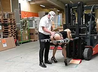 Director spots the issue and dives right in with sexy cougar casting action!