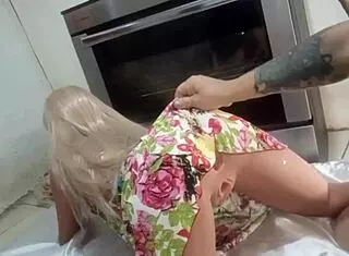 Arriscado chupando um estranho inteada estava safada sex toy... oh man, that was risky!