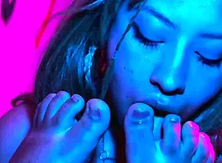 Smoking Latina Worships Feet Nonstop