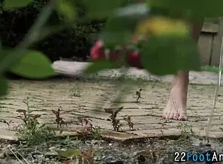 Kinky Slut Tugs Cumshot with Feet.