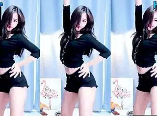 Korean Girl Dancing Performance