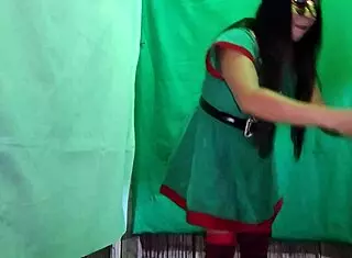 Cochina Duende Hembra De La Navidad Hot While Waiting For Noche Buena To Find Dirty Male Inserting Big Penis In Latina Vagina