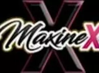 Whoa, mature BBC bull Shaun Dam pounds slutty oriental masseuse Maxine X's big pussy lips! 💦🍑