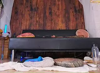 Hey hot Gwen-Spider, you riding that dildo until you cum hard?