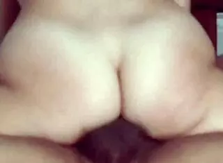 Milf's ideal buttocks in motion