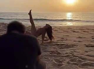 Damiana Brasileira SAFADA Pela Europa - PELADA Na Praia E BOQUETE Na Canoa De Portugal Ep2