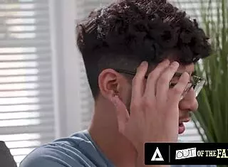 Whoa, busty stepmom Kenzie Taylor gives her teen stepson a hot titty fuck