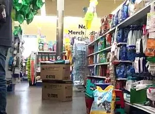 Milf with phat ass, hidden candid view.