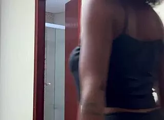 as aventuras do casal black demos carona para uma desconhecida que conhecemos na praia e o destino foi nossa casa bruninha surfistinha