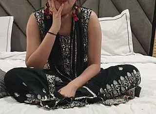 Chubby Big Ass Desi Bhabhi Maa Fucked By Harami Devar In Cowgirl Creampie!