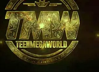 Beauty-angels com jeniffer plays with purple light and purple dildo for intense solo toy action!