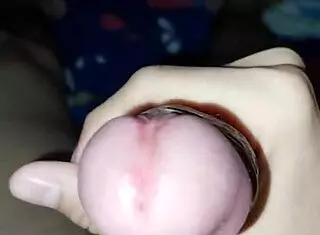 novinho pauzudo gozando na punheta gostoso in first time solo