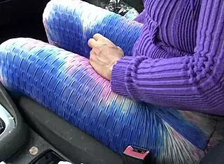 As mature stepmom i showed my hairy pussy to my 18 year old horny stepson