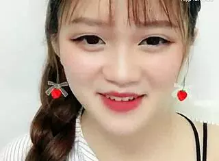 Cute Sexy Korean Girl Livestreams On Uplive